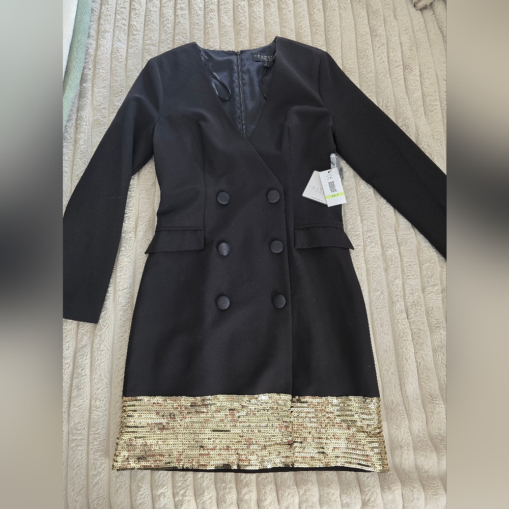 Chic Black Blazer Dress with Gold Sequin Hem - Picture 2 of 5